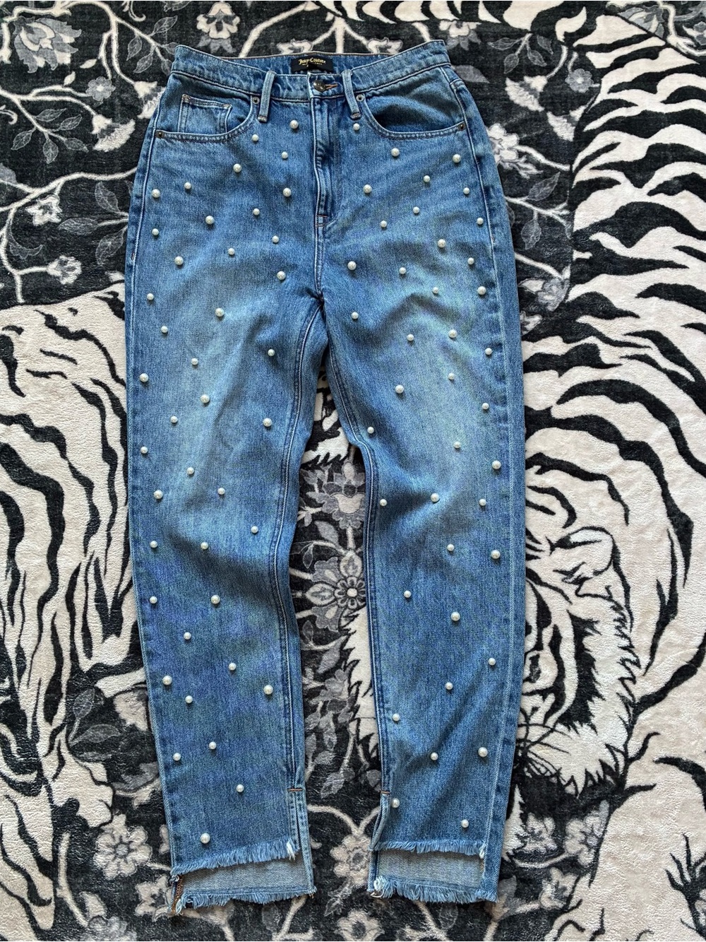 002 - WOMENS JUICY COUTURE BLACK LABEL PEARL STUDDED GIRLFRIEND JEANS